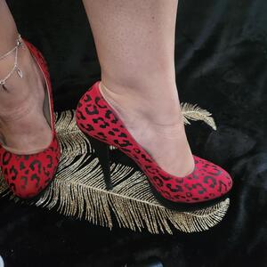 Feetbutterfly31 MYM