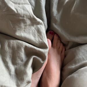 Feetgirl_8 MYM