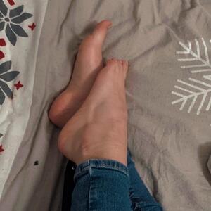 Felicity-feet MYM