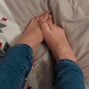 Felicity-feet MYM