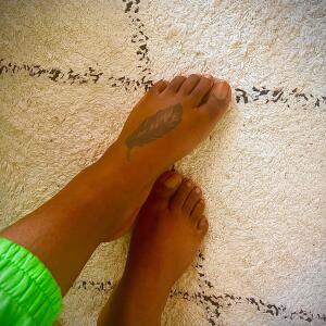 Female_feet MYM