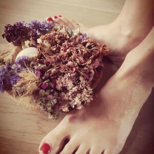 Flowery_feets MYM