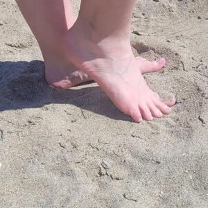 Foot_in_love_picture MYM