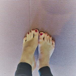 French_student_feet MYM