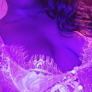 Frenchy_beauty_curvy MYM