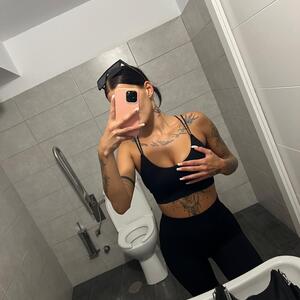 Geilenachbarin_21 MYM