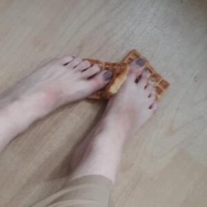 Gelly_feet MYM