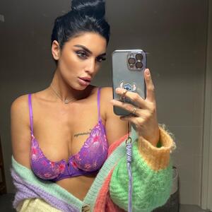 Georgina_latina MYM