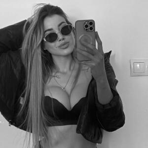 Girlanel MYM