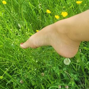 Grace_fulldesire_feet MYM