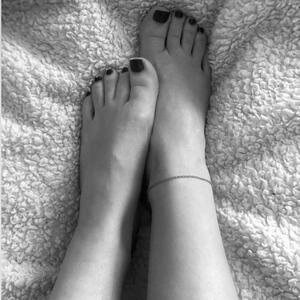 Guilia58_feets MYM