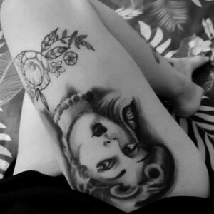 Hello_die MYM