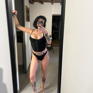 Holllie MYM