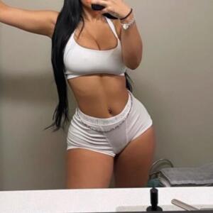 Inaya_paris1 MYM