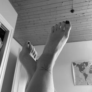 Inkat_feet MYM