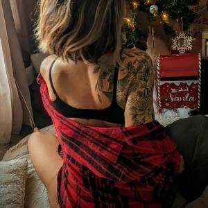 Intimate_caro MYM