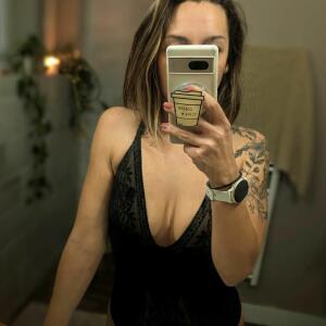Intimate_caro MYM