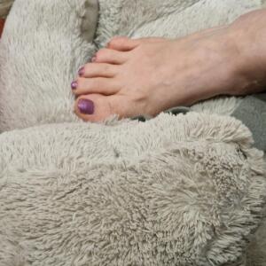 Isa_feet13 MYM