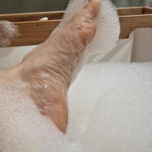 Isa_feet13 MYM