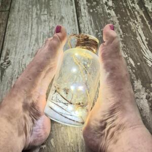 Isa_feet13 MYM