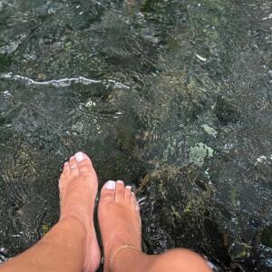 Islandgirls_feet MYM