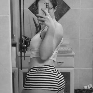 Its_me_melii MYM