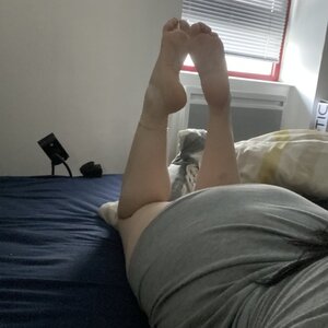 Jenn_feet29 MYM