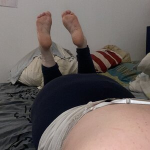 Jenn_feet29 MYM