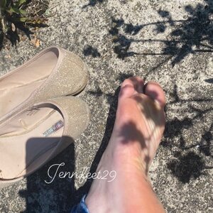 Jenn_feet29 MYM