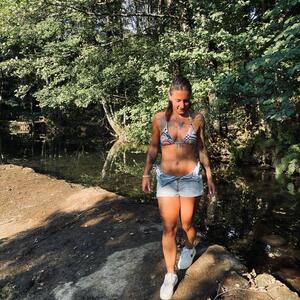 Jolie_garce63 MYM