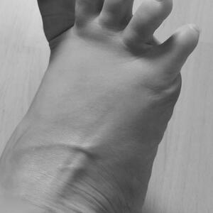 Jolis_pieds_nus MYM