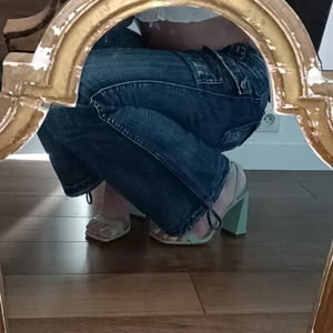 Julia_french_feet MYM