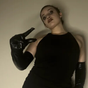 Julia_tareine MYM