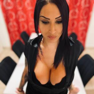 Julia_vega_off MYM