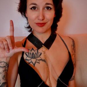 Kiara-femdom MYM