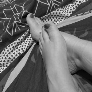 Kiwi_feet_love2you MYM