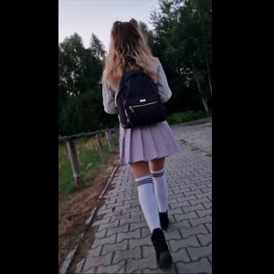 Klaudiasolo_latex_lingerie_anal_feet_pantyhose_stockings_heels_squirt MYM