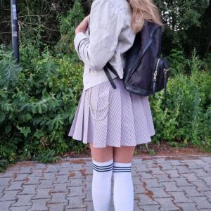 Klaudiasolo_latex_lingerie_anal_feet_pantyhose_stockings_heels_squirt MYM