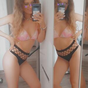 Klaudiasolo_latex_lingerie_anal_feet_pantyhose_stockings_heels_squirt MYM