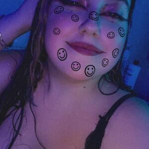 Kxssmyass_ MYM