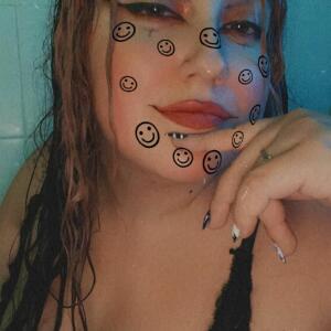 Kxssmyass_ MYM