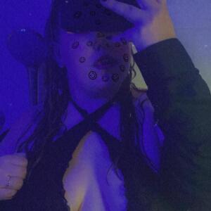 Kxssmyass_ MYM