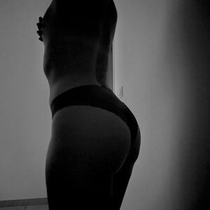 La_belladelacasa MYM