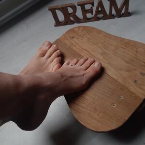 La_danseuse_aux_pieds_nus MYM
