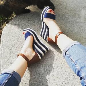 La_meuf_des_pieds MYM