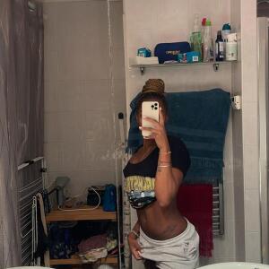 Lalou_92 MYM