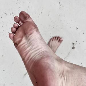 Lara_feet03 MYM