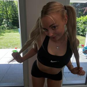 Lara_sophie MYM