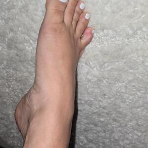 Latika_feetgirl00 MYM