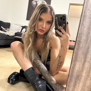Laura_inked MYM
